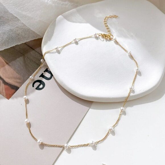 Round Pearl Station Chain Necklace in Gold - Picture 3 of 11